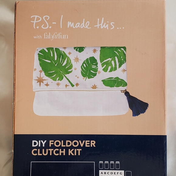 Design DIY White Gold Clutch Purse Kit by Fabfitfun Popsugar Designer Craft Kit - Picture 8 of 9
